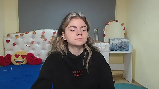 TinaRedly online show from 12, 11, 2025