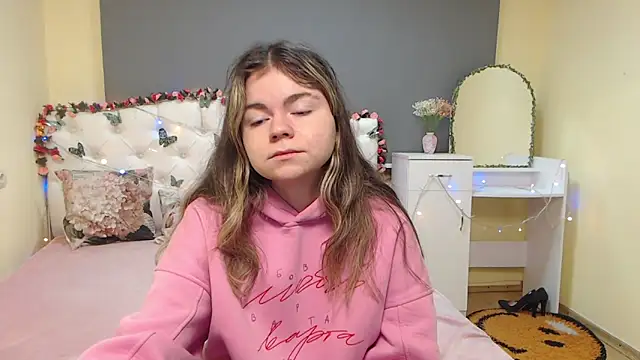 TinaRedly online show from 6, 3, 2026