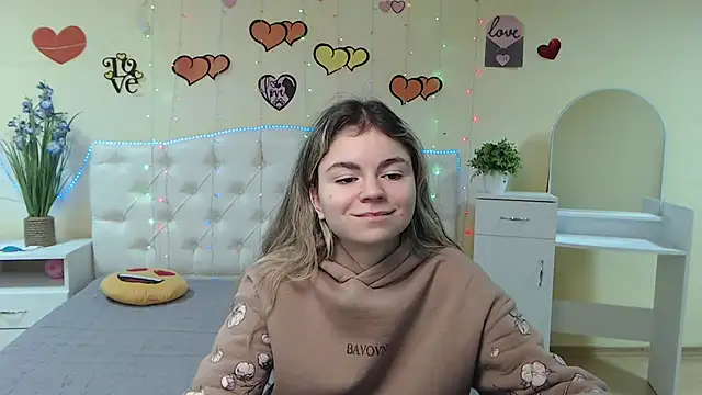 TinaRedly online show from 17, 2, 2025