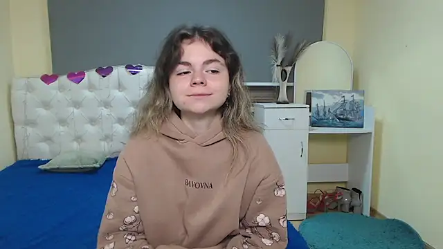 TinaRedly online show from 5, 10, 2025