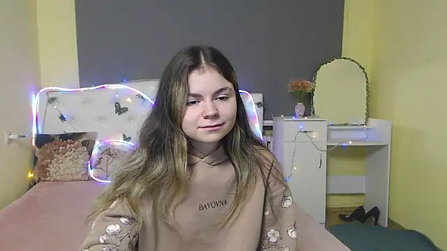 TinaRedly online show from 23, 4, 2026