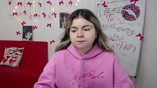 TinaRedly online show from 22, 3, 2026