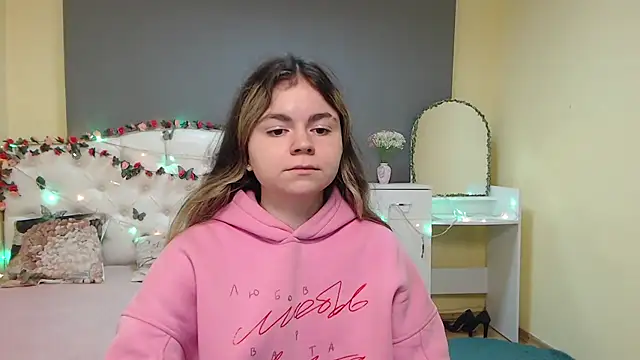 TinaRedly online show from 24, 3, 2026