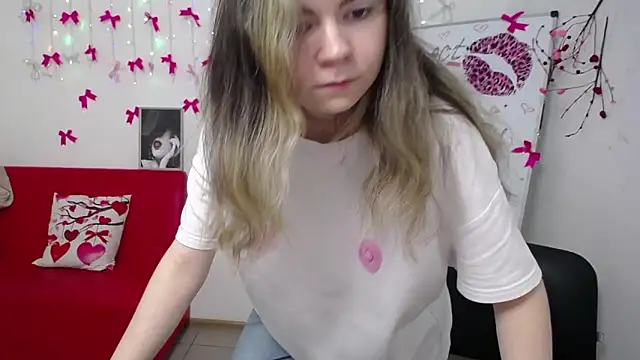 TinaRedly online show from 12, 3, 2026