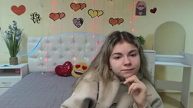 TinaRedly online show from 15, 2, 2025