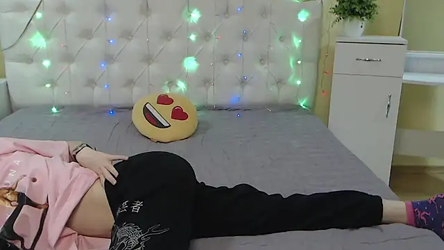 TinaRedly online show from 15, 2, 2025