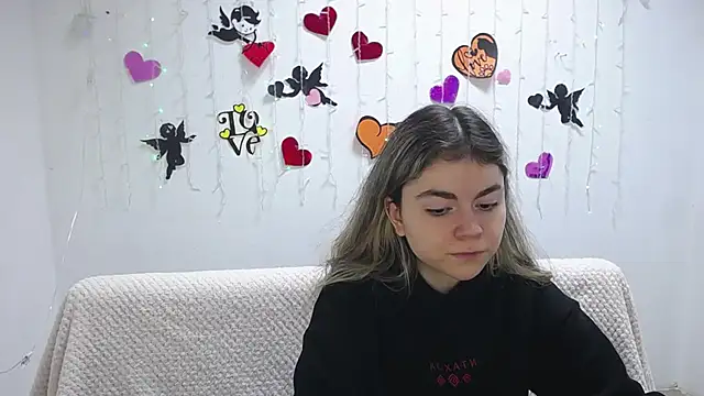 TinaRedly online show from 21, 2, 2025