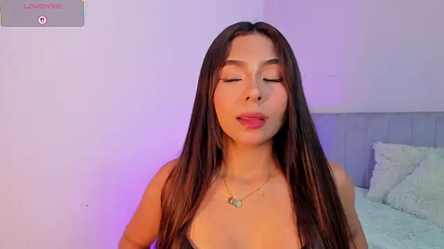 Snapshot of amira_cute2 chatting on 14, 10, 2025 amira cute2 online show from 14, 10, 2025