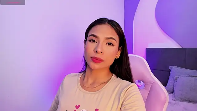 Snapshot of amira_cute2 chatting on 4, 11, 2025 amira cute2 online show from 4, 11, 2025