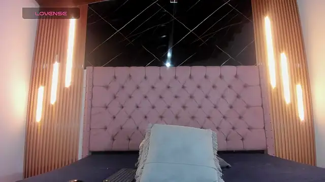 Snapshot of AinaPink chatting on 9, 5, 2026 AinaPink online show from 9, 5, 2026