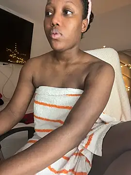 Snapshot of kellya_ chatting on 3, 2, 2025 kellya online show from 3, 2, 2025