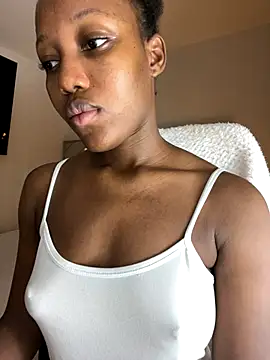 Snapshot of kellya_ chatting on 3, 10, 2025 kellya online show from 3, 10, 2025