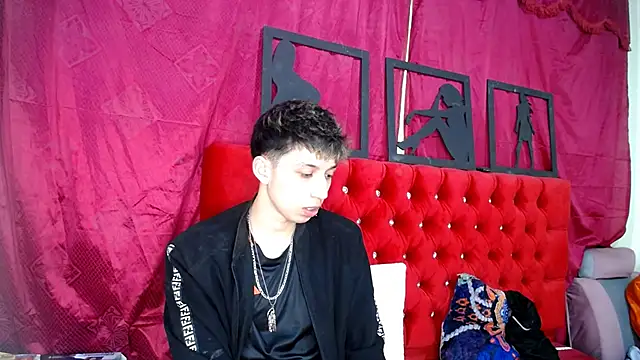  Thomas hot  online show from 21, 3, 2025