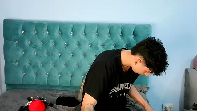  Thomas hot  online show from 8, 1, 2026