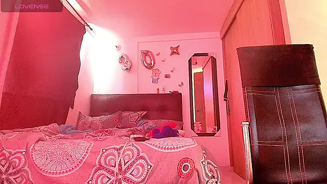 megan collins96 online show from 25, 7, 2026