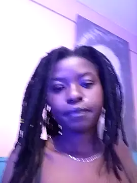 Snapshot of lauraporsi chatting on 28, 1, 2025 lauraporsi online show from 28, 1, 2025