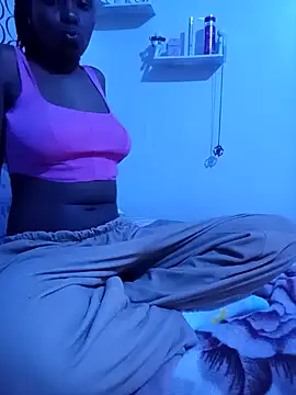 Snapshot of lauraporsi chatting on 12, 3, 2026 lauraporsi online show from 12, 3, 2026