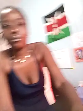 Snapshot of lauraporsi chatting on 21, 3, 2026 lauraporsi online show from 21, 3, 2026