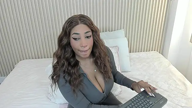 charlottebrowns  online show from 16, 4, 2026