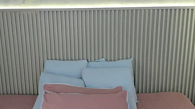 Snapshot of charlottebrowns_ chatting on 19, 5, 2026 charlottebrowns online show from 19, 5, 2026