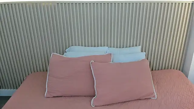 charlottebrowns  online show from 14, 7, 2026