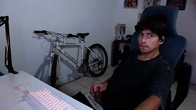 Snapshot of Thieves9 chatting on 28, 10, 2025 Thieves9 online show from 28, 10, 2025