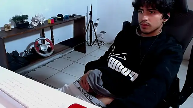 Snapshot of Thieves9 chatting on 24, 11, 2025 Thieves9 online show from 24, 11, 2025