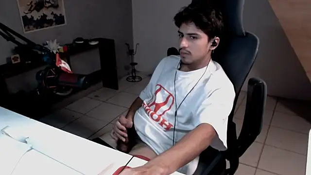 Snapshot of Thieves9 chatting on 15, 12, 2025 Thieves9 online show from 15, 12, 2025