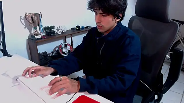 Snapshot of Thieves9 chatting on 18, 11, 2025 Thieves9 online show from 18, 11, 2025