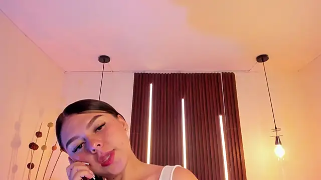 Snapshot of ArianaBaker chatting on 29, 4, 2026 ArianaBaker online show from 29, 4, 2026