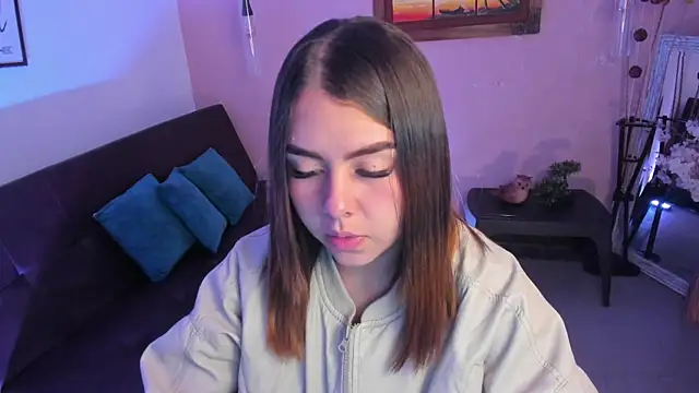 Snapshot of ArianaBaker chatting on 18, 11, 2025 ArianaBaker online show from 18, 11, 2025