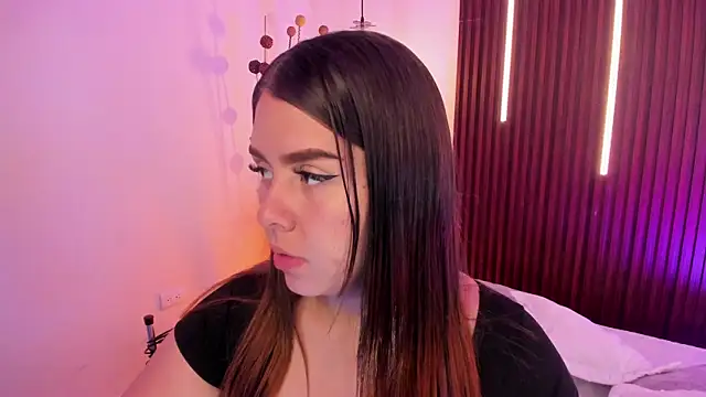 ArianaBaker online show from 21, 4, 2026