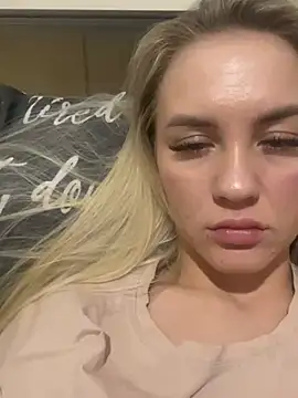 DreamGirl-777 online show from 22, 1, 2025