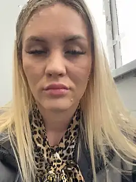 DreamGirl-777 online show from 10, 2, 2025