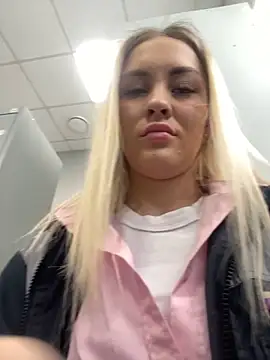 DreamGirl-777 online show from 25, 2, 2025