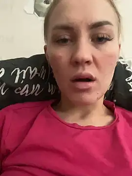 DreamGirl-777 online show from 3, 3, 2025