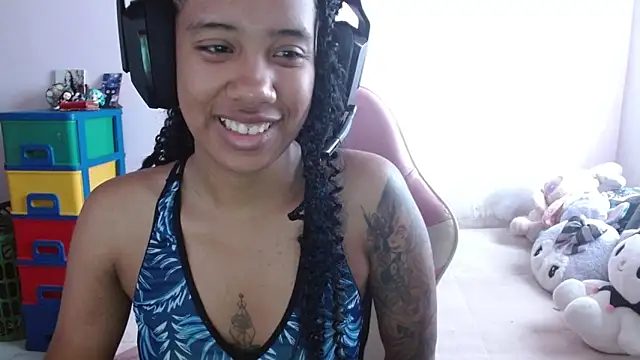 TiffanyRoouse online show from 2, 12, 2025