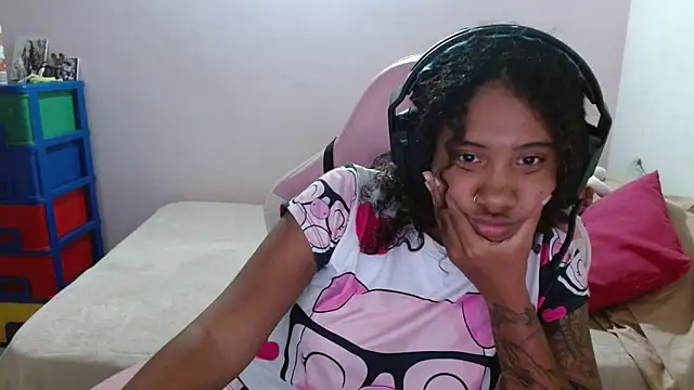 TiffanyRoouse online show from 16, 3, 2025