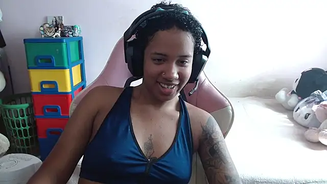 TiffanyRoouse online show from 30, 10, 2025