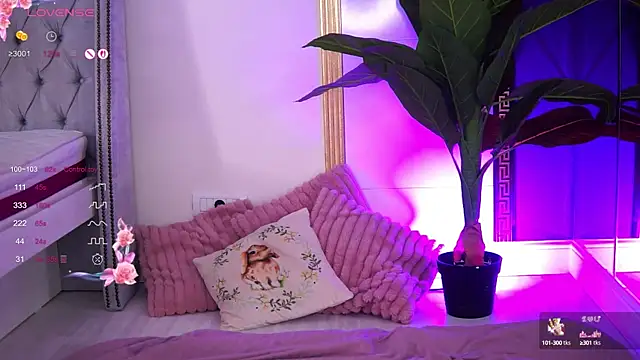 EvaWarenn online show from 7, 10, 2025