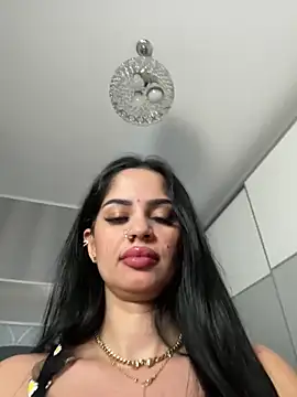  adelle online show from 4, 4, 2026