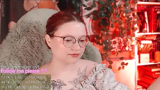 Snapshot of me__hanna chatting on 7, 6, 2026 me hanna online show from 7, 6, 2026