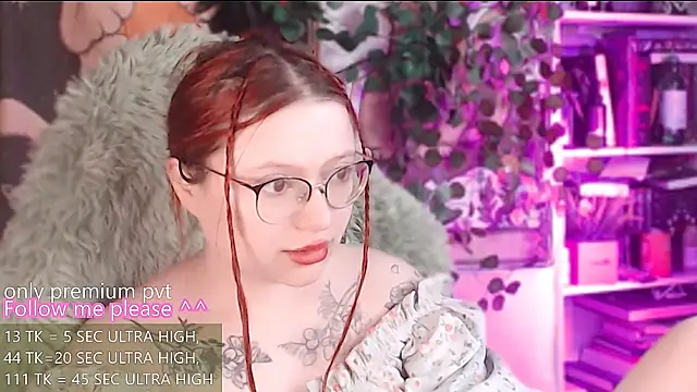 Snapshot of me__hanna chatting on 5, 6, 2026 me hanna online show from 5, 6, 2026