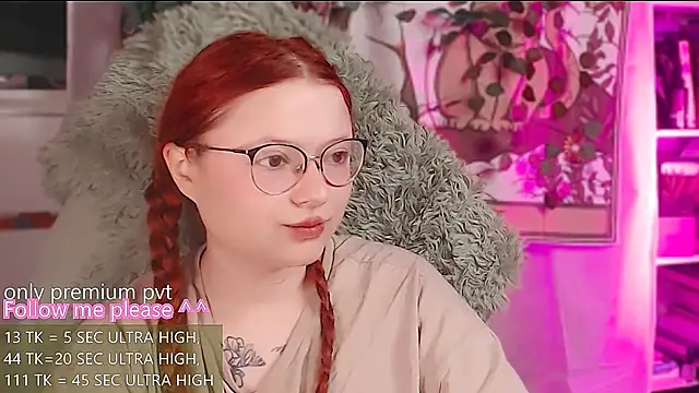 Snapshot of me__hanna chatting on 15, 6, 2026 me hanna online show from 15, 6, 2026