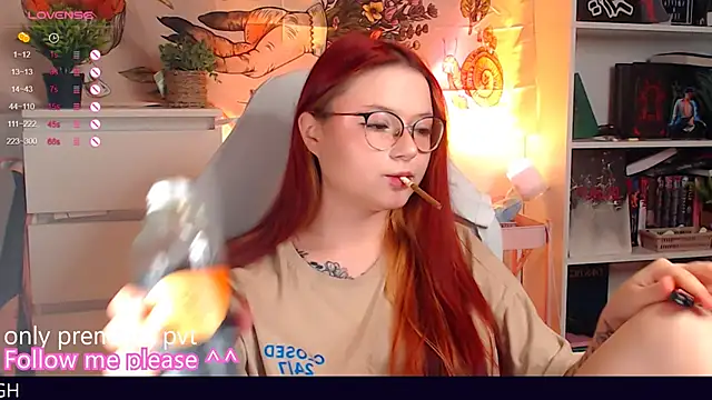 Snapshot of me__hanna chatting on 21, 11, 2025 me hanna online show from 21, 11, 2025