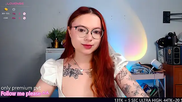 Snapshot of me__hanna chatting on 17, 10, 2025 me hanna online show from 17, 10, 2025