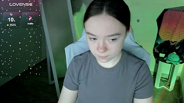 Snapshot of Florence_meow chatting on 4, 10, 2025 Florence meow online show from 4, 10, 2025