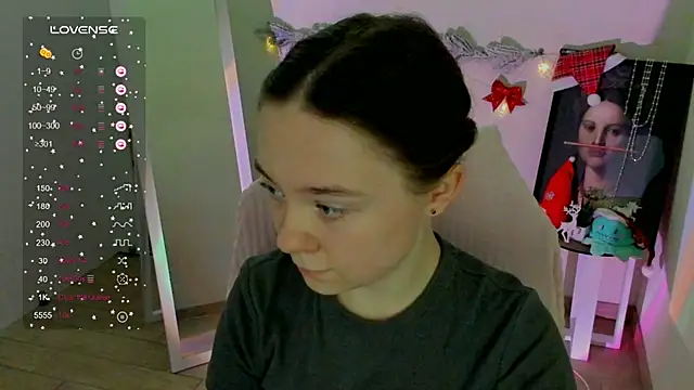 Snapshot of Florence_meow chatting on 20, 12, 2024 Florence meow online show from 20, 12, 2024