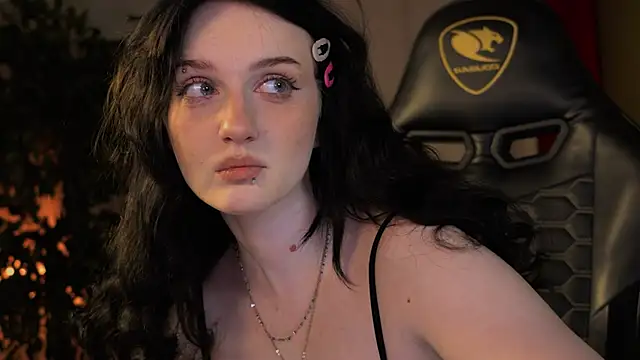 Snapshot of ELLIEJAY chatting on 5, 10, 2025 ELLIEJAY online show from 5, 10, 2025