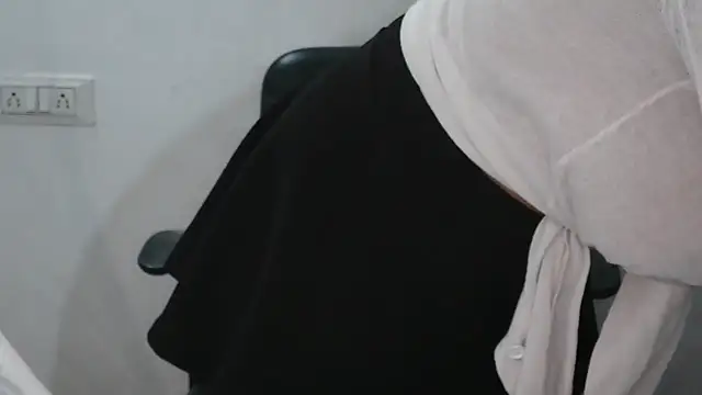 Snapshot of Suzie_darling chatting on 14, 2, 2025 Suzie darling online show from 14, 2, 2025